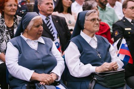 Župan Matej Slapar ob dnevu državnosti »Ko narod stoji odločno, z vero v svoje vrednote in pravice, postane nepremagljiv.«  (78)